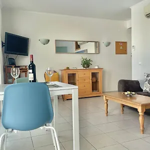 Bayview 106 Apartment